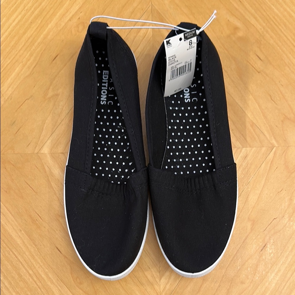 Basic Editions Black Slip-On Flats with Minimalist Design
